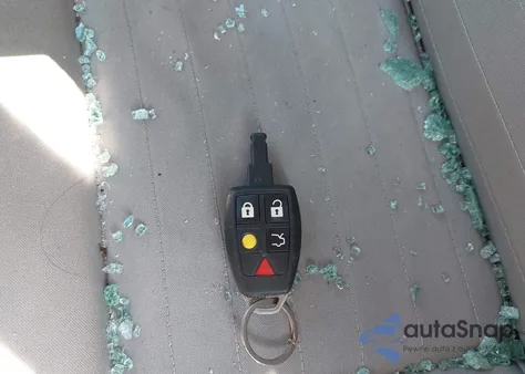 2004 Volvo S40 2.4I from USA, damaged, VIN YV1MS382X42016357